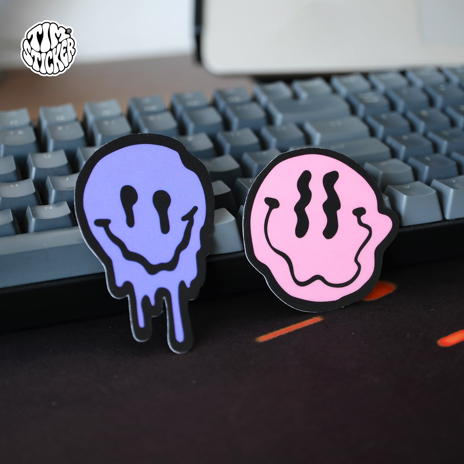 Smile Face Vinyl Sticker Minimal Happy Smiley Decal for Car Windows, Laptop & Phone, Rolling suitcase, 3 PCS, Not Reusable TIM STICKER®