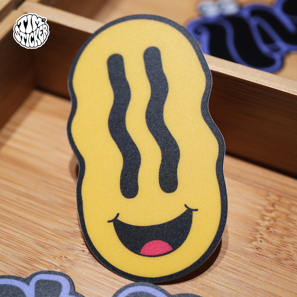 Smile Face Vinyl Sticker Minimal Happy Smiley Decal for Car Windows, Laptop & Phone, Rolling suitcase, 3 PCS, Not Reusable TIM STICKER®